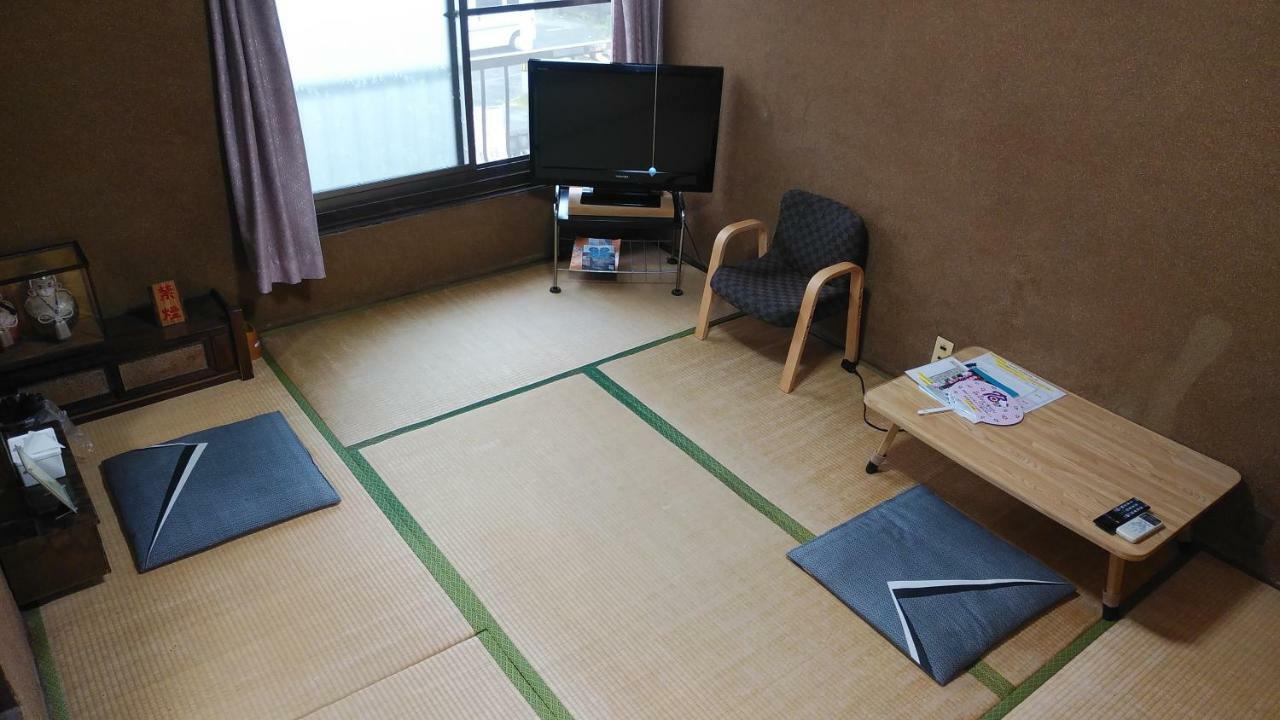 Walking Pilgrimage Hotel Tokiwa Ryokan Ozu  ภายนอก รูปภาพ